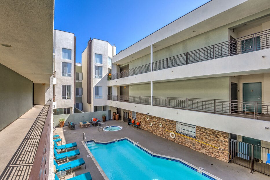 swimming pool at the preserve at city center apartments