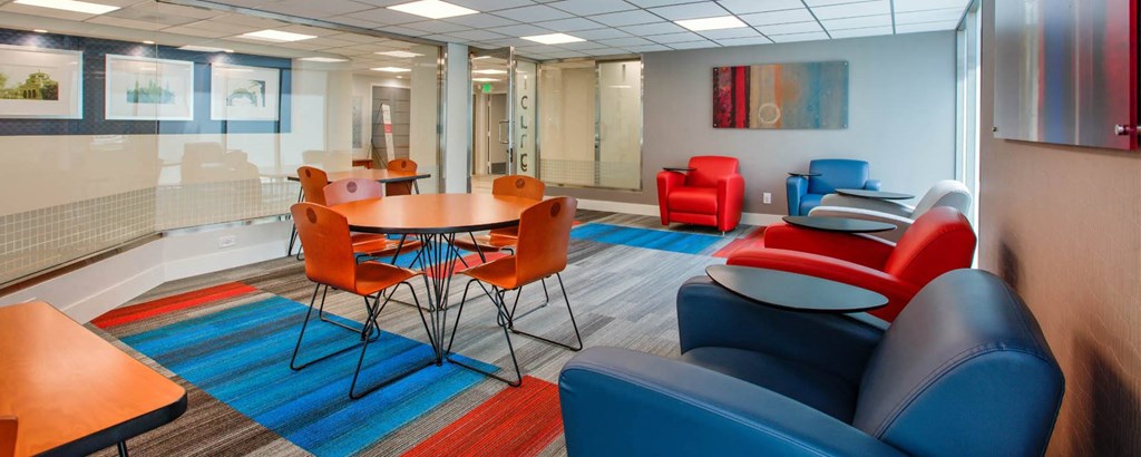 Lounge at 430 Kelton, Los Angeles, CA