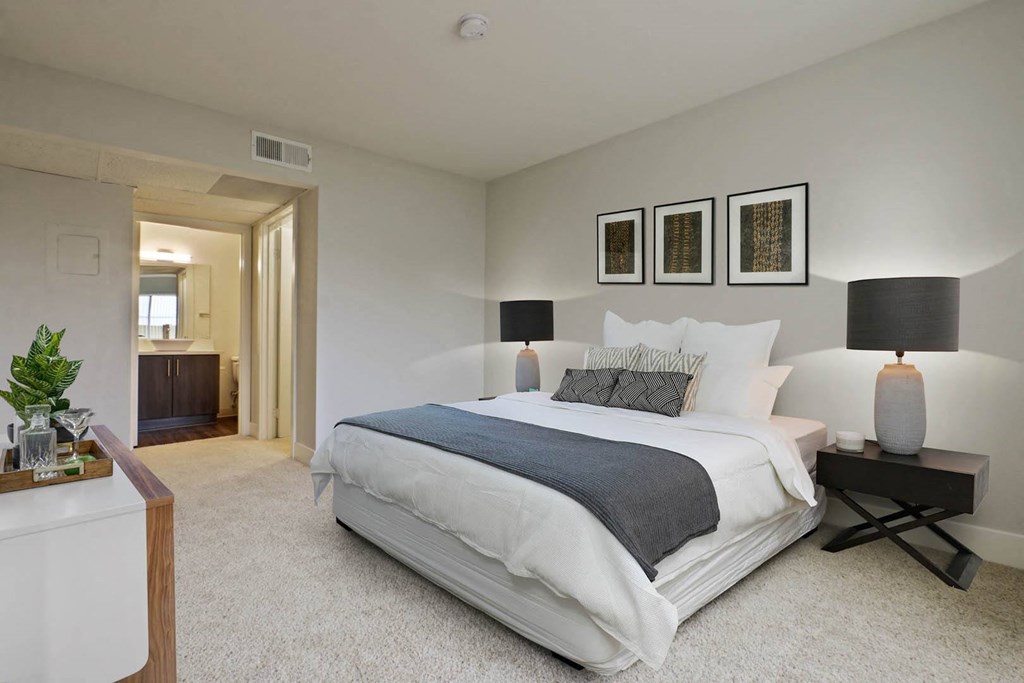 Bedroom with cozy bed at Alon Apartments, Los Angeles