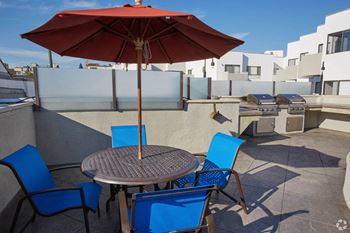 Outdoor Shaded Area at Atrium, Los Angeles, CA