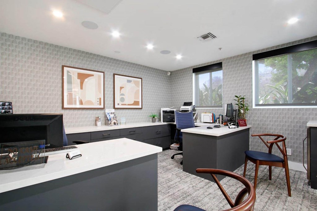 Leasing at Burton, California