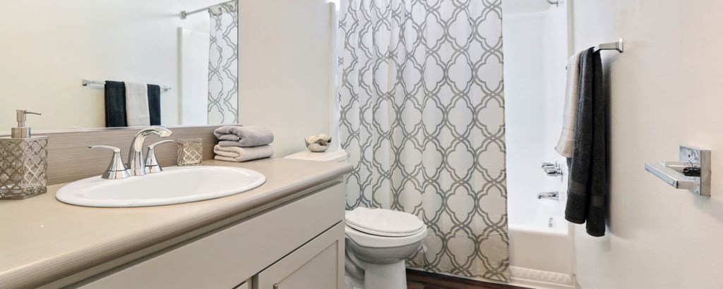 Luxurious Bathroom at Clair Del and Clair Del Gardens, Long Beach, California