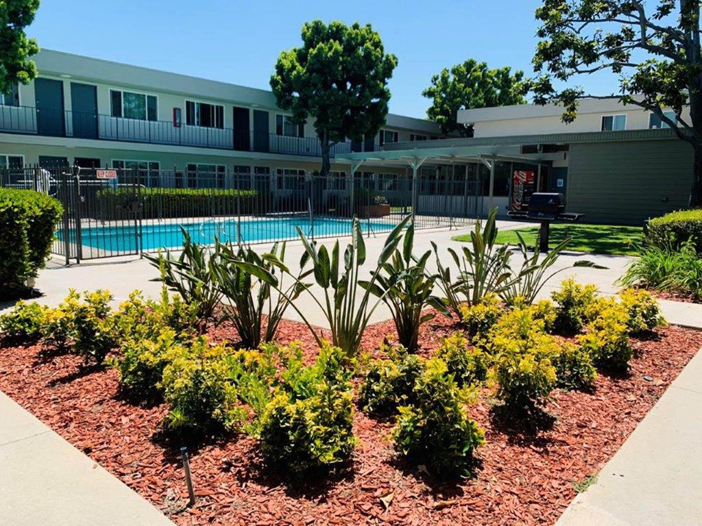 Garden Space at Clair Del and Clair Del Gardens, Long Beach