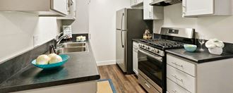 4901 Clair Del Ave. Studio-1 Bed Apartment for Rent - Photo Gallery 4