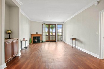 interior interiorat Darlington Apartments, Los Angeles, 90049 - Photo Gallery 2
