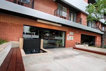 1030 Tiverton Avenue Studio Apartment, Student for Rent - Photo Gallery 4