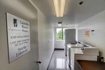 1030 Tiverton Avenue Studio Apartment, Student for Rent - Photo Gallery 19