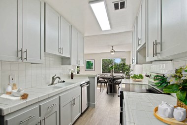 6000 Buckingham Parkway Studio-3 Beds Apartment for Rent - Photo Gallery 1