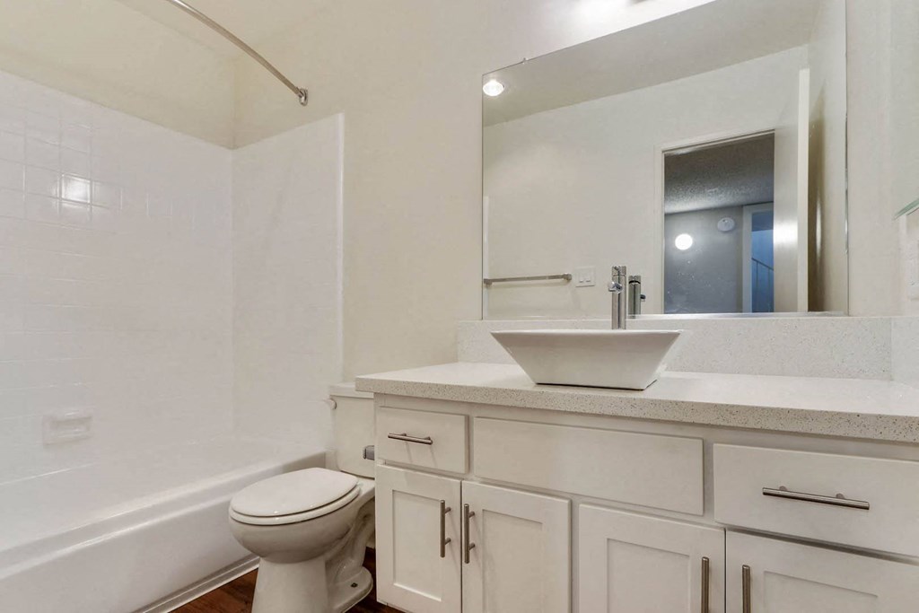 Bathroom at Meridian Apartments, Los Angeles, CA