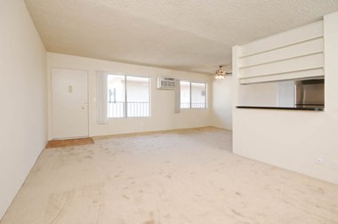 521 E Palm Ave 1-2 Beds Apartment for Rent - Photo Gallery 3