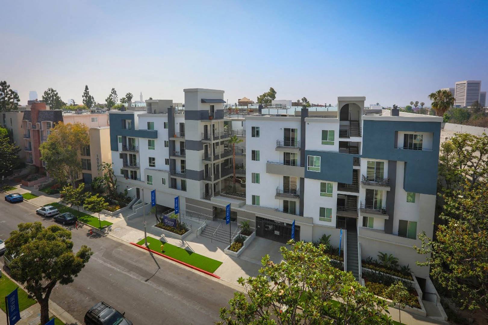 Aerial Exterior View at The Plaza Apartments, Los Angeles, 90024