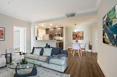 10983 Wellworth Ave 1-2 Beds Apartment for Rent - Photo Gallery 2