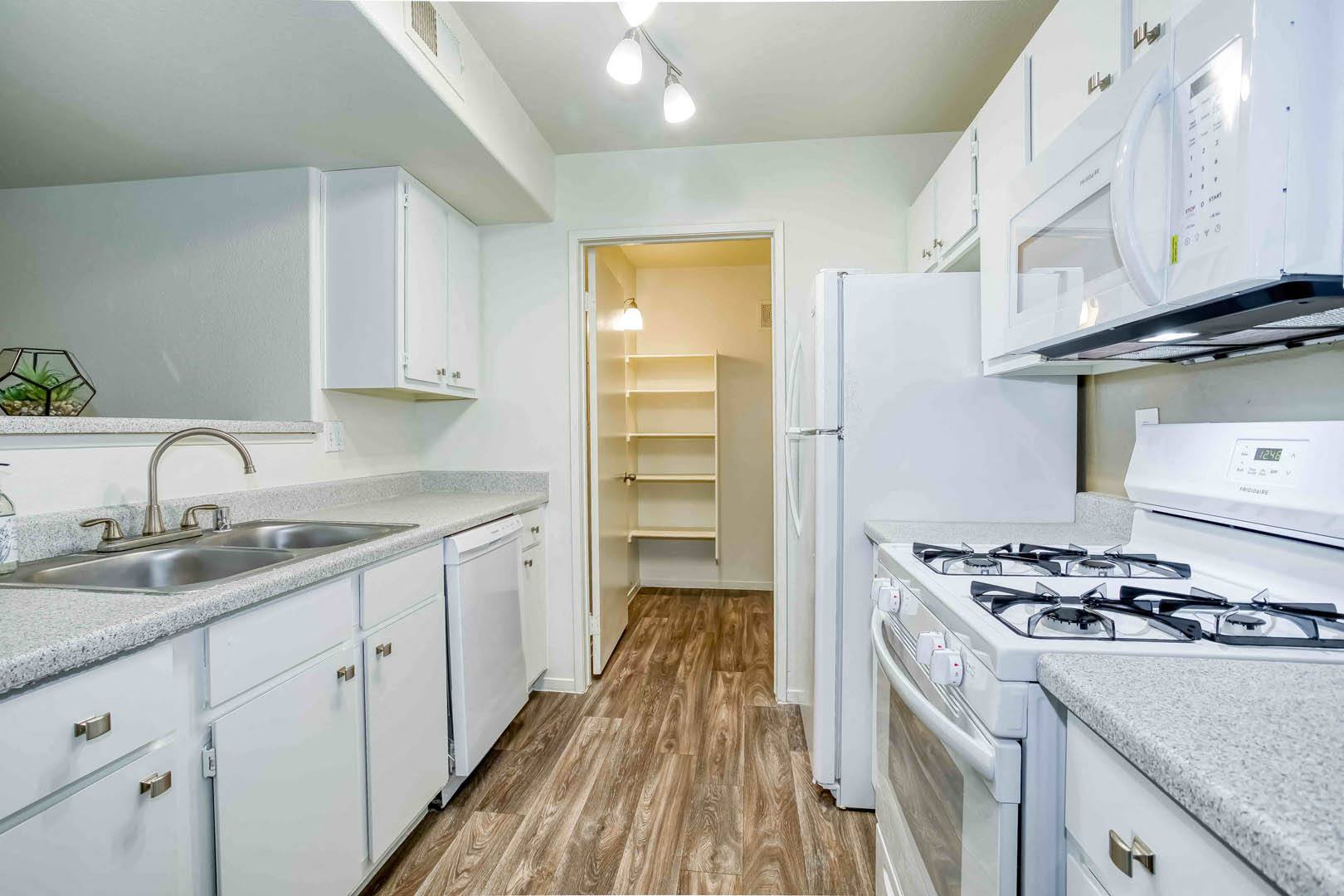 100 Best Apartments in Paradise, NV (with reviews) RentCafe