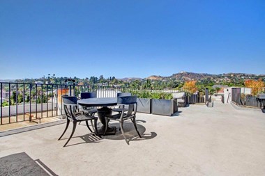 1840 North Kenmore Ave. Studio-2 Beds Apartment for Rent - Photo Gallery 3