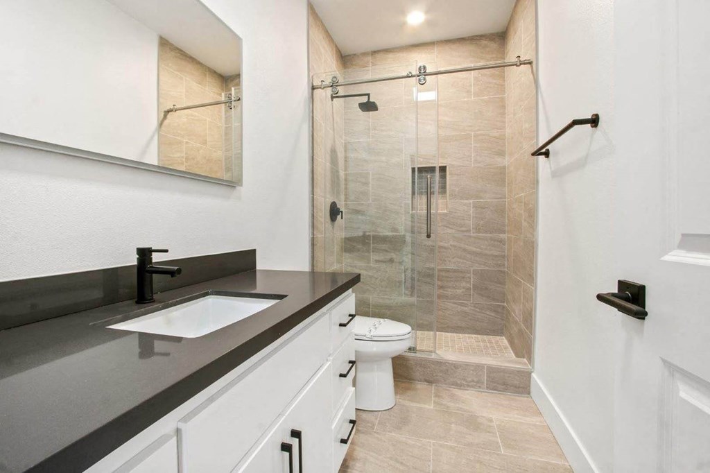 Bathroom at Rochester Apartments, Los Angeles, CA