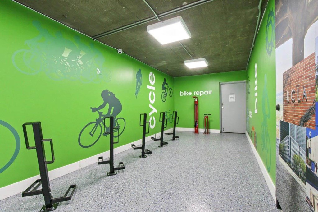 Bike Lock at Rochester Apartments, Los Angeles, 90024