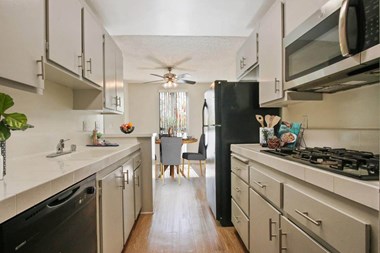 10853 Rose Avenue 1-2 Beds Apartment for Rent - Photo Gallery 1