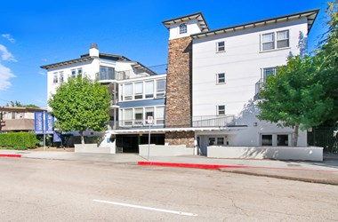 4636 Cahuenga Blvd. 1-2 Beds Apartment for Rent - Photo Gallery 1