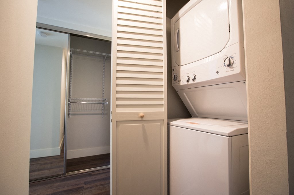 Laundry at The Vista at Laguna, Laguna Niguel, 92677