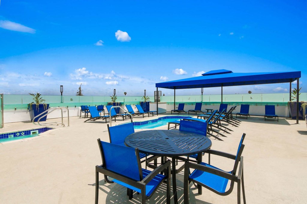Poolside Dining Table at Waterstone at Metro, Los Angeles, CA