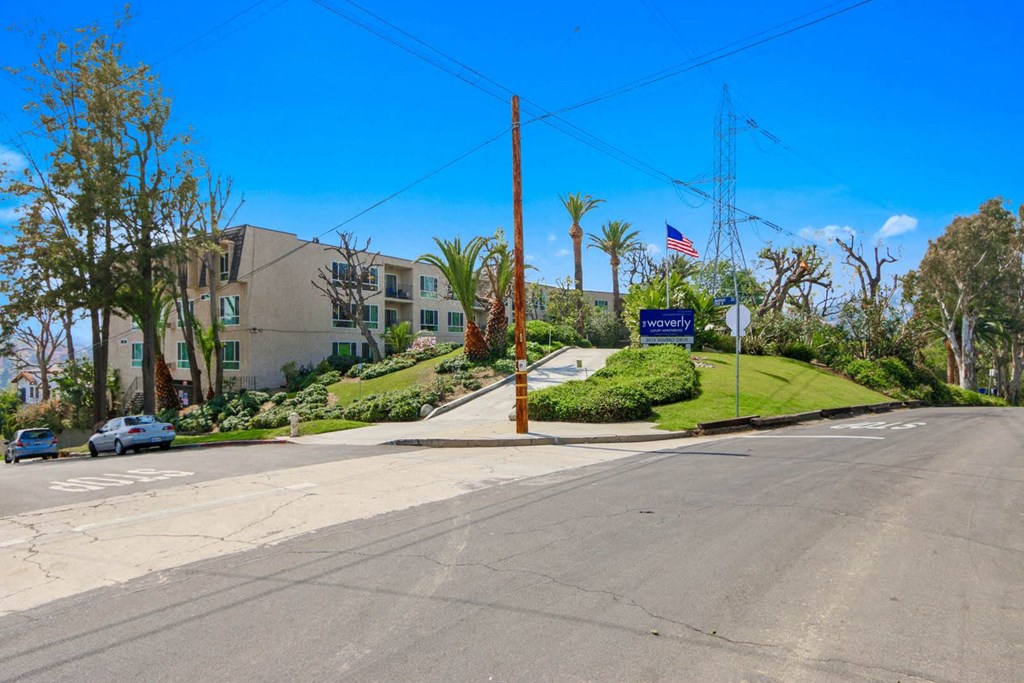 Exterior1at Waverly, Los Angeles, 90039