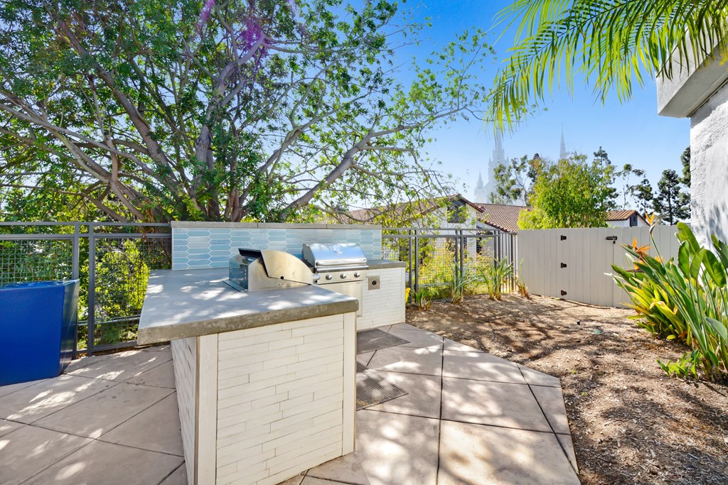 Outdoor Grill Stations at Nobel Court, California, 92122