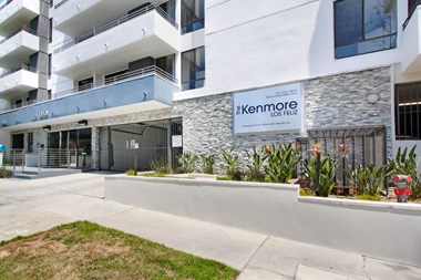 1840 North Kenmore Ave. Studio Apartment for Rent - Photo Gallery 3