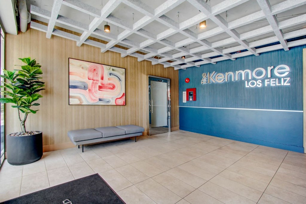the lobby of klemmore los feliz at The Kenmore Los Feliz, Los Angeles, CA, 90027-4063