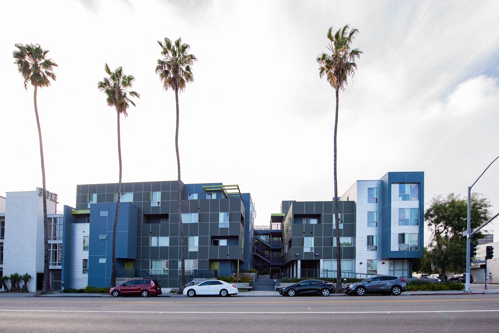 3031 Outside View of Building