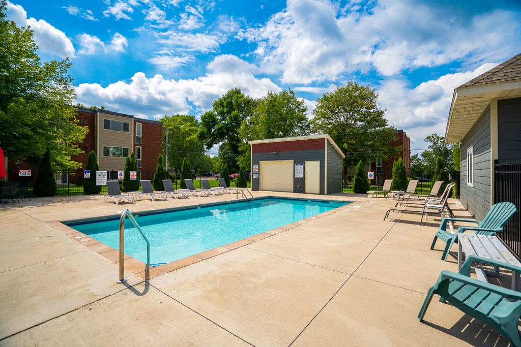our apartments have a swimming pool and lounge chairs