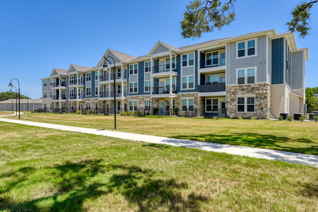 Green Outdoor at Estraya Boerne, Boerne, TX