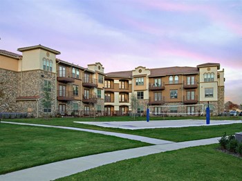 1701 E Debbie Lane 1-2 Beds Apartment for Rent - Photo Gallery 3