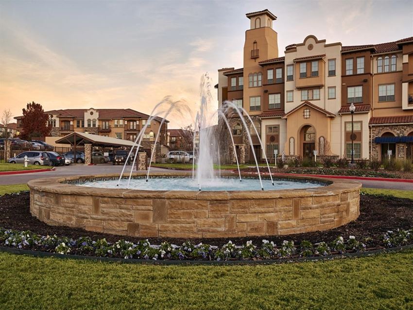 Villaggio Apartments, 1701 E Debbie Lane, Mansfield, TX RentCafe