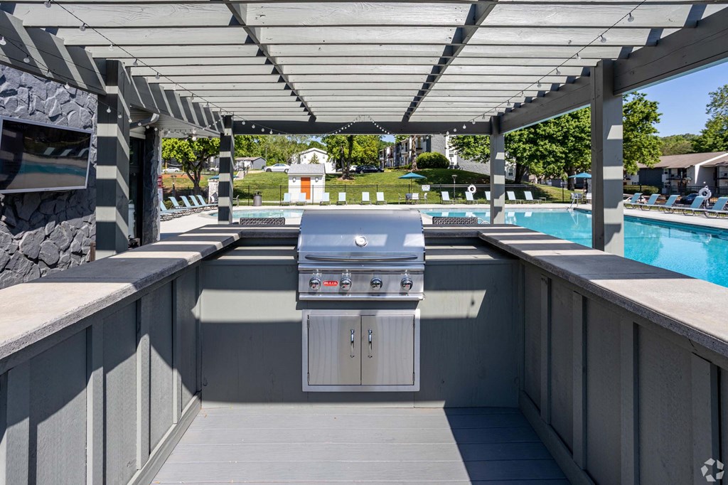 Outdoor Grills at Addison at Sutherland, Knoxville, 37909  