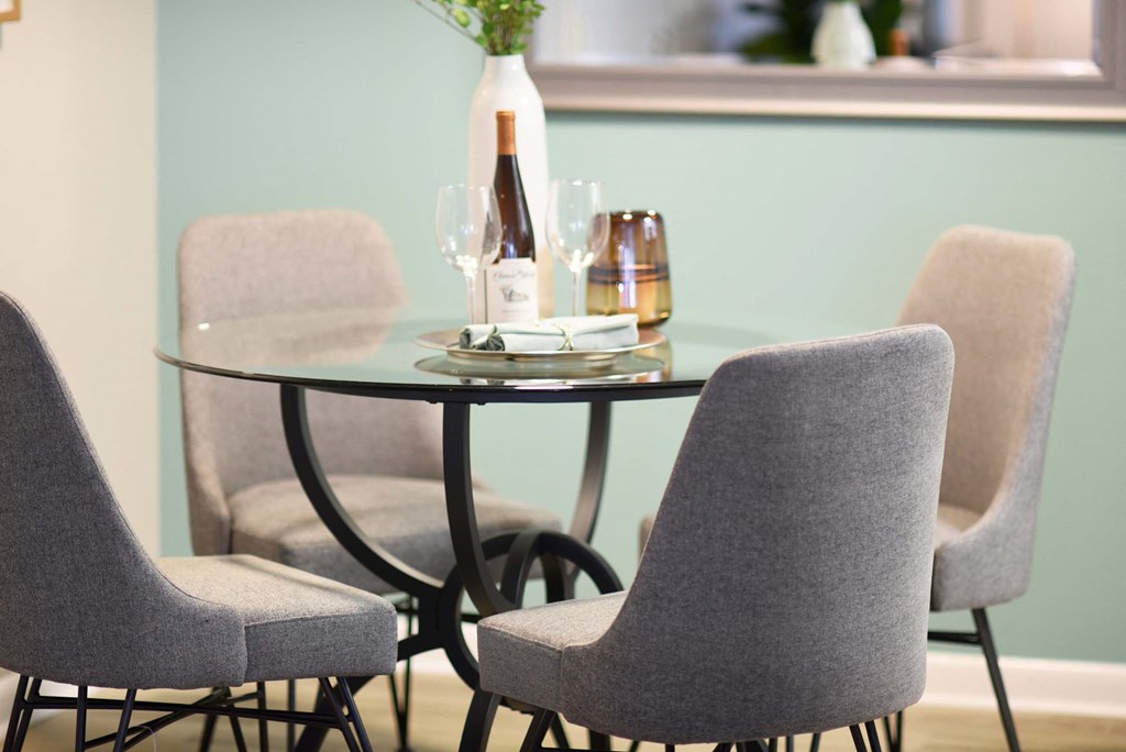 Dining Area at Addison at Sutherland, Knoxville Tennessee  