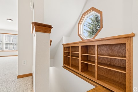 2 Bed 2.5 Bath Pull-Through Townhome- Entry Hallway