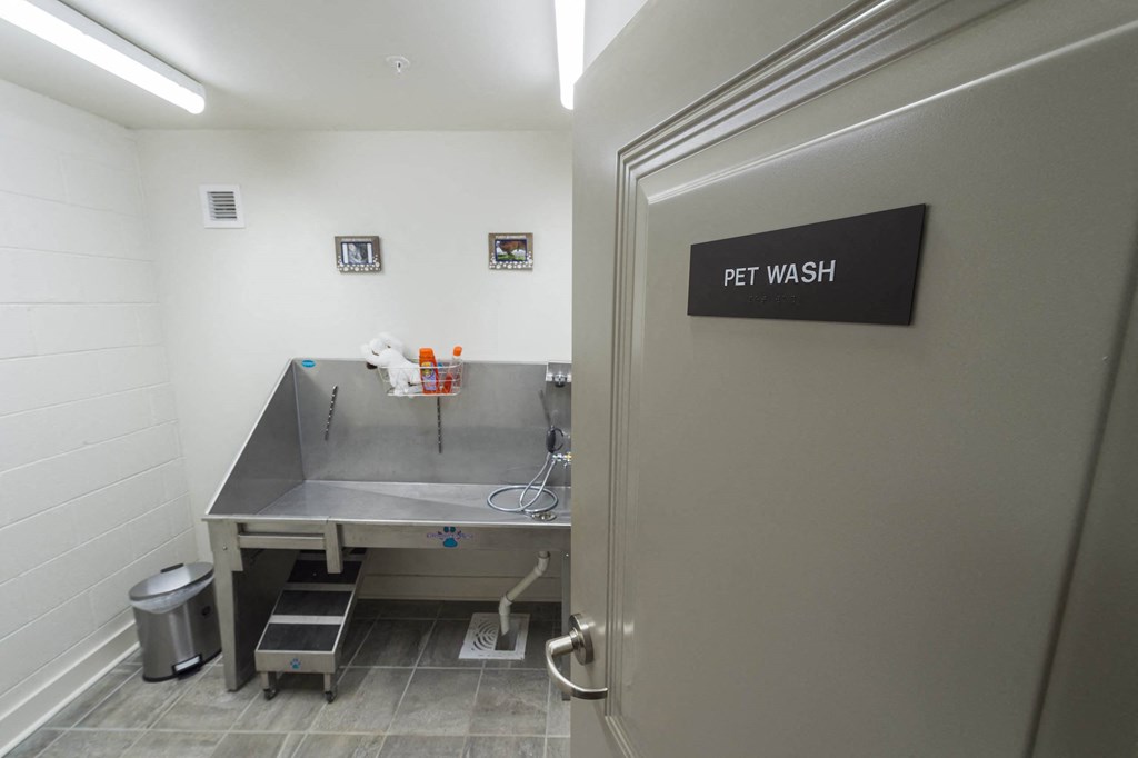 Pet Washing Station  at Roaring Fork Apartments, Basalt, 81621