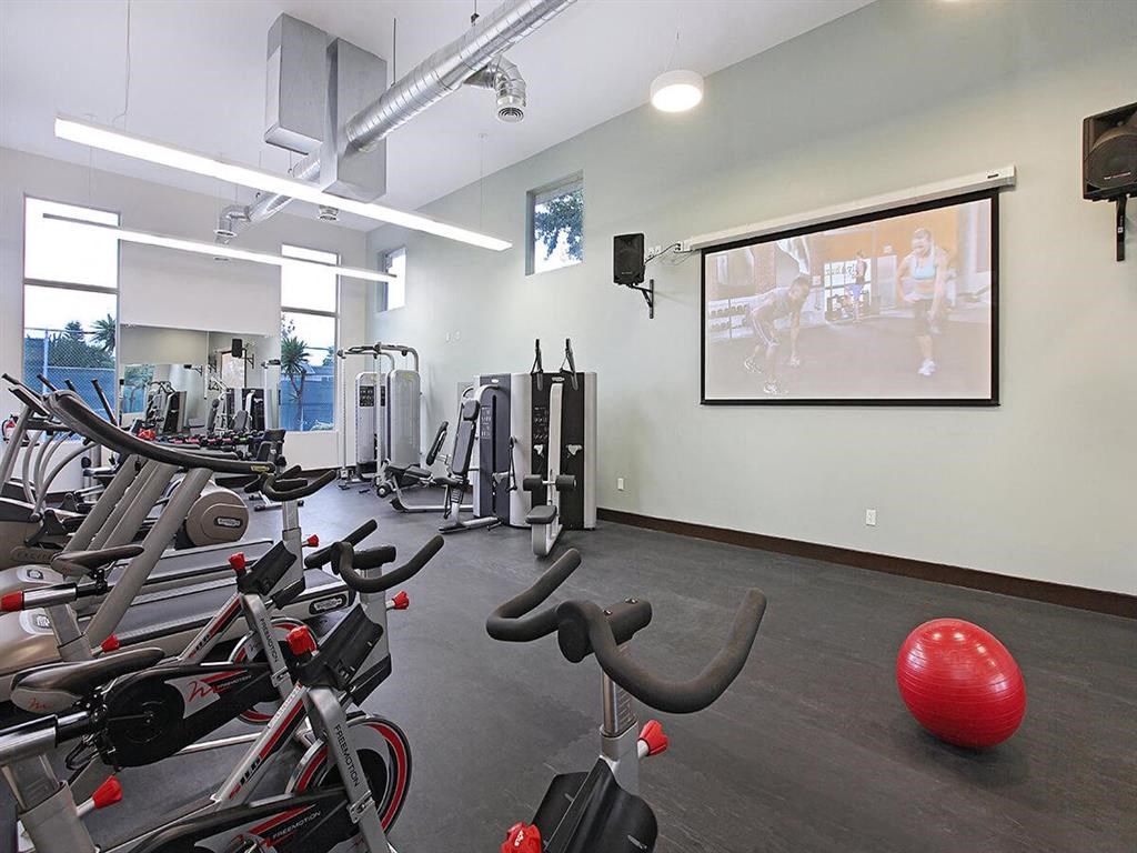 the gym at the apartments for rent