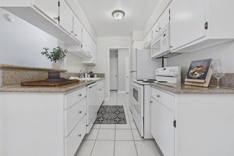 115 N. Doheny Dr. Studio-2 Beds Apartment for Rent