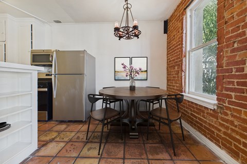 1843 N. Cherokee Ave. Studio-2 Beds Apartment for Rent