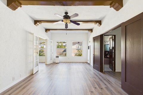 Studio Apartment