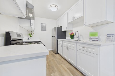 8811 & 8825 Woodman Ave Studio-2 Beds Apartment for Rent