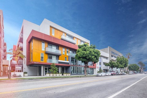 Exterior Street at Seventh West Apartments, Santa Monica, CA