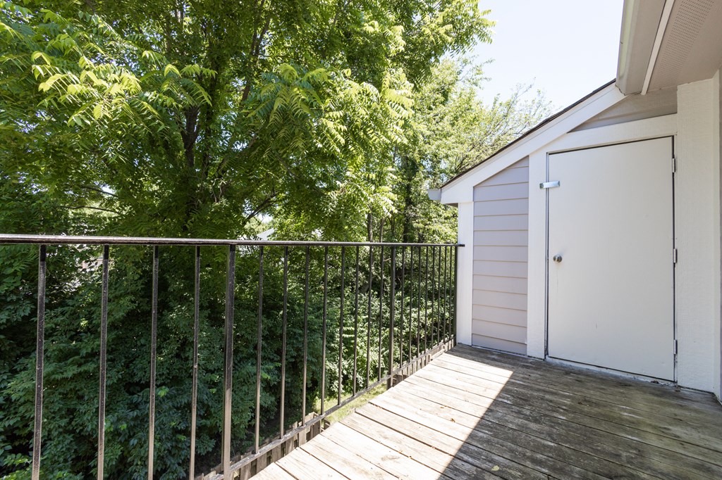 Balcony at Woodbridge Apartments Bloomington