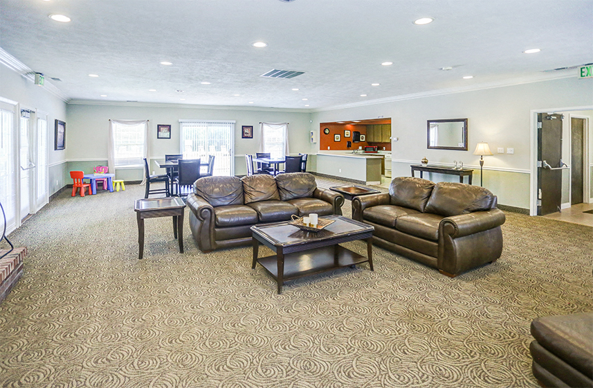 Clubhouse at Williamsburg on the Lake Valparaiso