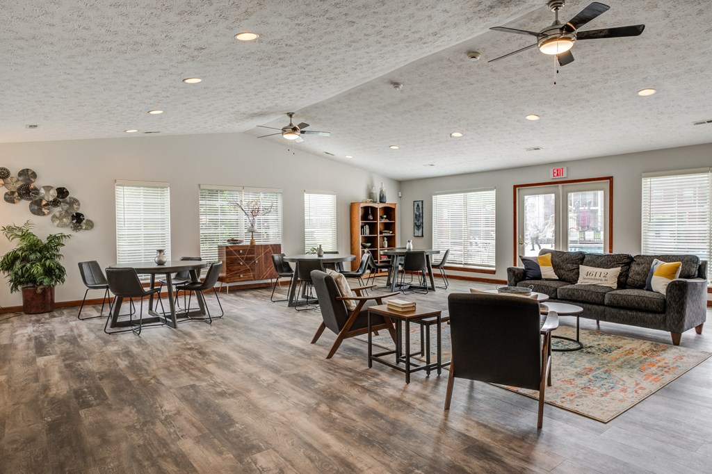 Clubhouse with seating at Brownsburg Pointe.