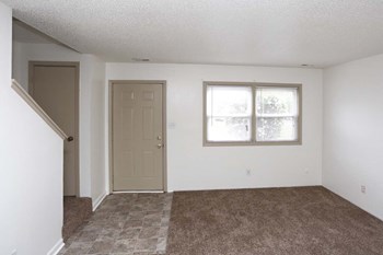 Entrance at Country View Apartments Entrance at Country View Apartments - Photo Gallery 3