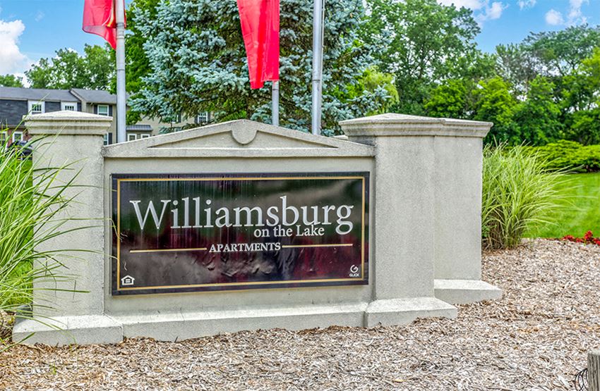 Welcome to Williamsburg on the Lake Apartments Valparaiso - Photo Gallery 1