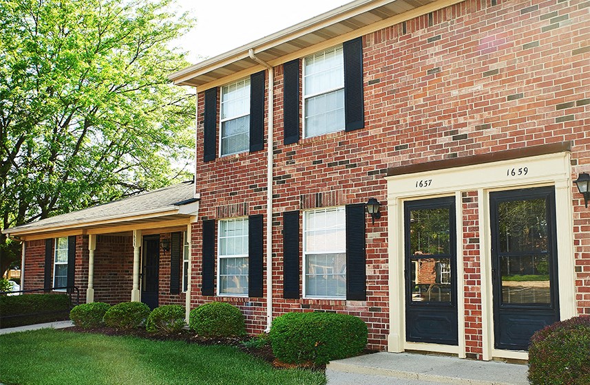 Exterior Townhome Building at Briarwood Lafayette