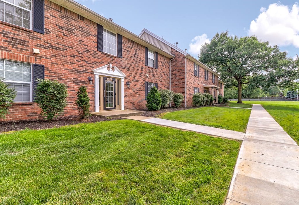 Exterior of an apartment building at Ashley Pointe Apartments